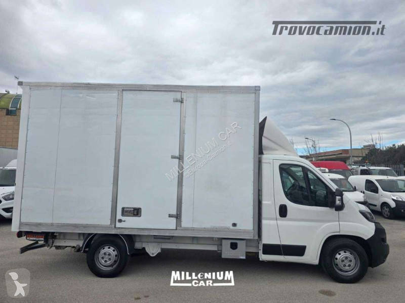 Veicolo commerciale Peugeot 2021 FURGONE 4,40...