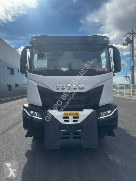 Camión Iveco Grúa