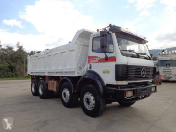 Camion benne Mercedes