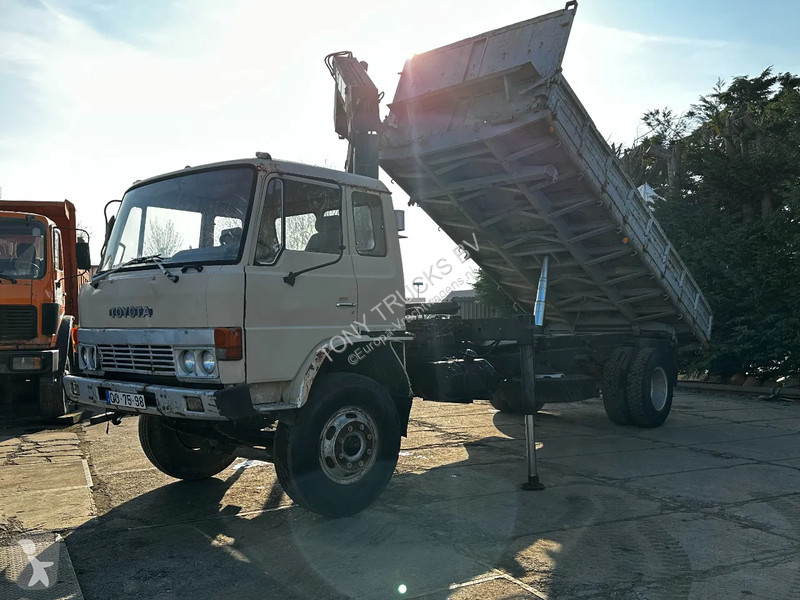 Camion Toyota HINO 14T 4X2 Tipper+Crane Hiab...