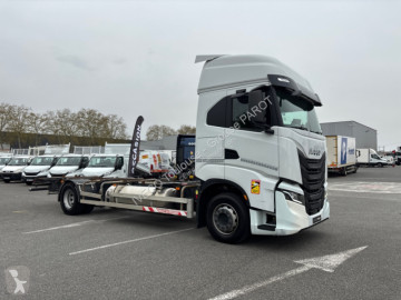 Camion châssis Iveco