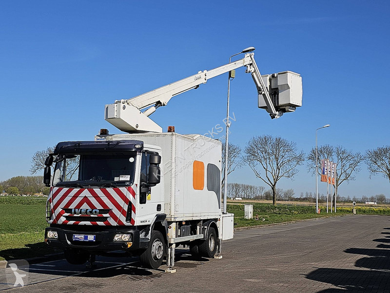 Camion Iveco 120E18 EUROCARGO COMET 151TAL 15.5M