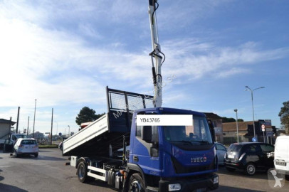 Camión volquete Iveco