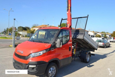 Con volquete Iveco