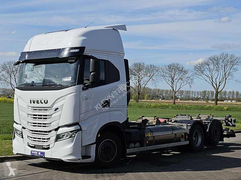 Camion Iveco AS260S46 LNG INT. STEERAXLE