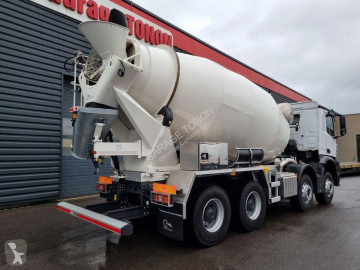 Camion Mercedes Arocs 3751