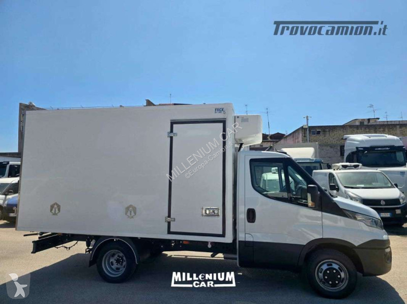 Kamion Iveco 35-15 CELLA 3,90 FRC PARATIA