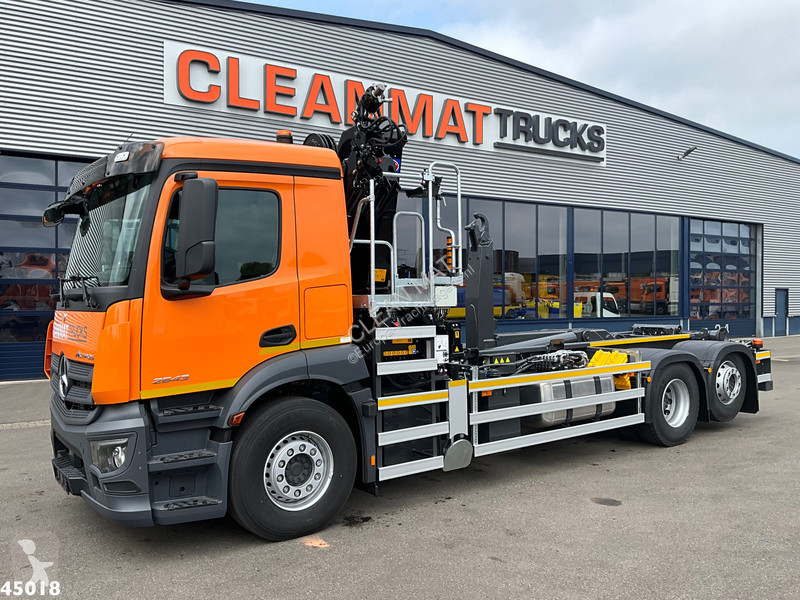 Camion Mercedes 2543 HMF 23 Tonmeter laadkraan