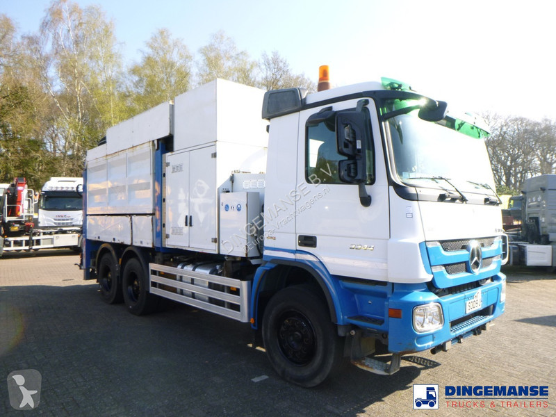 Camion Mercedes 3344 6x4 Saugbagger / vacuum...