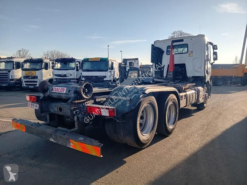 Vrachtwagen Renault 380 Gamme C