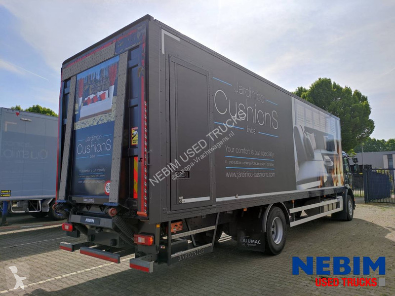 Camion Volvo 280 4X2 - 214.632Km - DH 2000Kg Lift