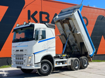 Camion benne Volvo