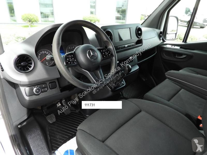 Véhicule utilitaire Mercedes SPRINTER 516...