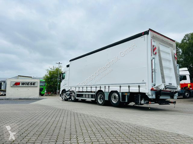 Camion Volvo 500 8x2 Arbeitsbühnen Transporter...