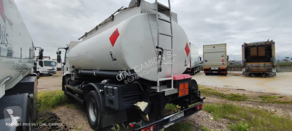 Camion citerne hydrocarbures Renault