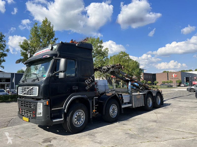 Kamion Volvo 440 8X4 EURO 5 + CABELLIFT TIPPER