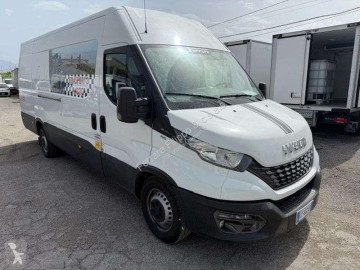 Camion fourgon Iveco