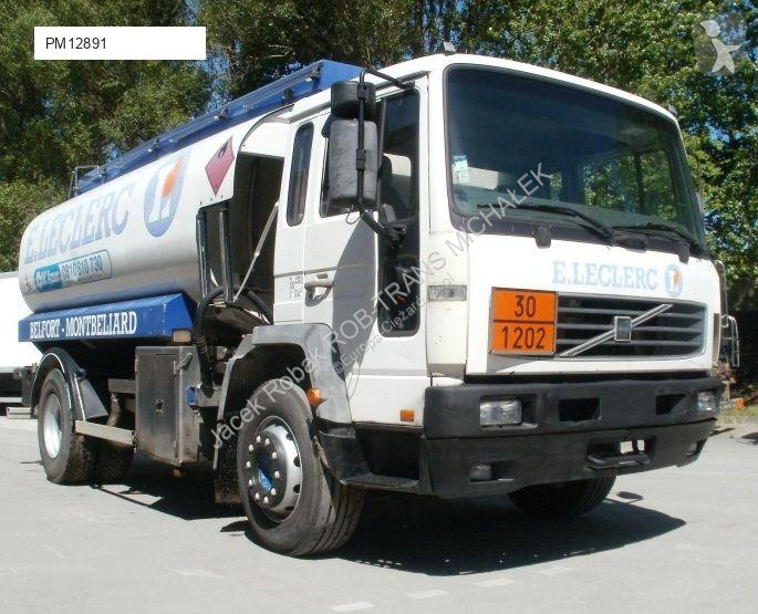 Camión Volvo FL19 M25