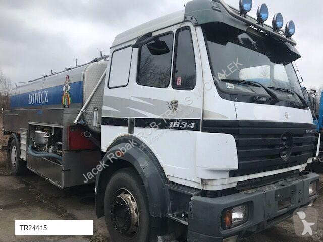 شاحنة Mercedes 18-34