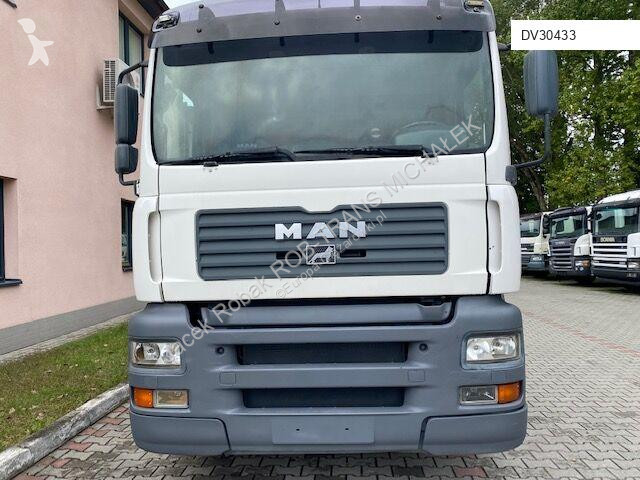 Camião MAN 18-413