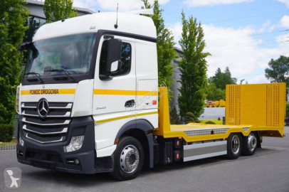 Camion porte voitures Mercedes