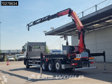Camion grue Renault