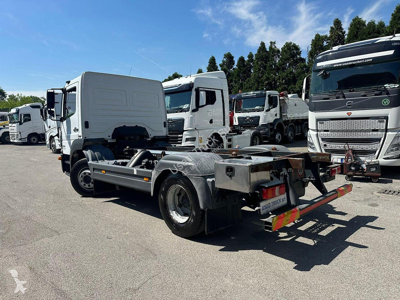 Kamion Mercedes 13.23