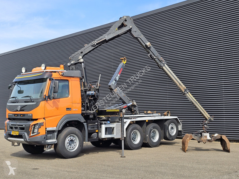 Kamion Volvo 460 8x4-4 / HIAB Z CRANE + HOOKLIFT