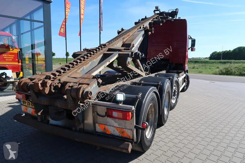 Kamion Volvo 520 - 8x4 R - Ketting systeem