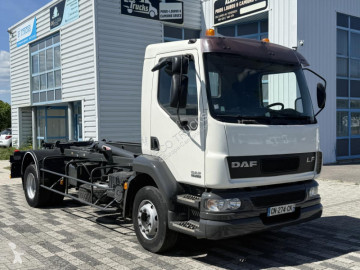 Camion polybenne DAF