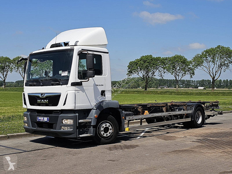 Camion MAN 12.250  LL AIRCO TAILLIFT