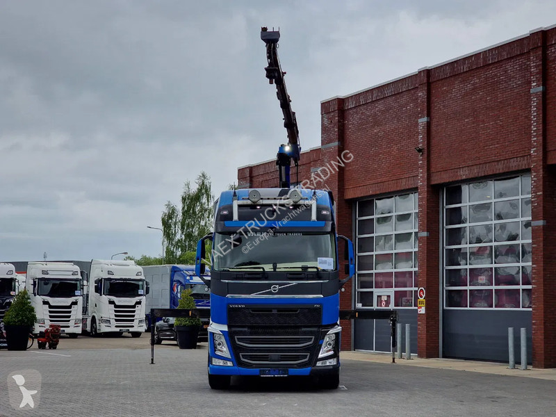 Kamion Volvo 13540 Globetrotter 6x4 - HMF 1920K...