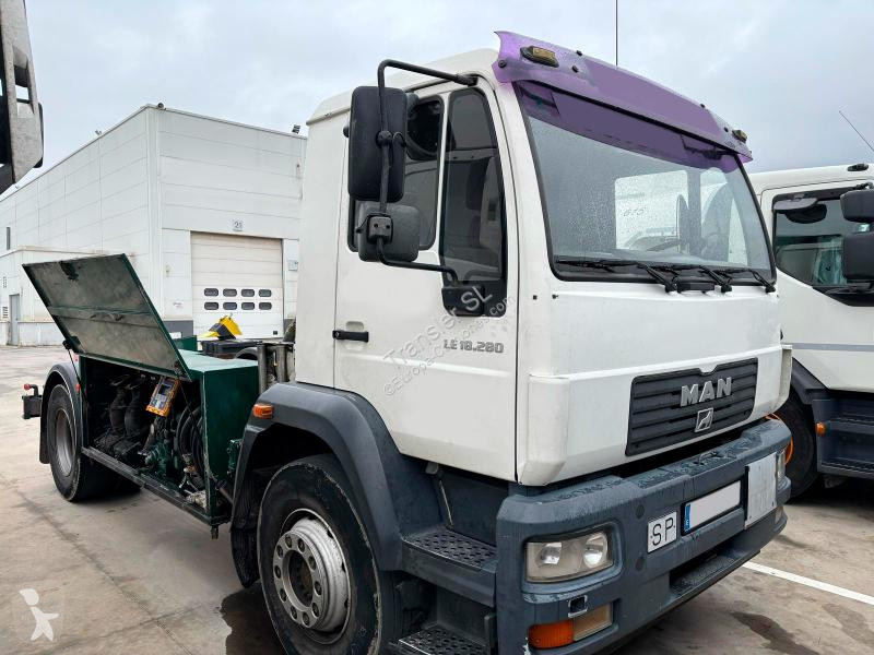 Camion MAN LE