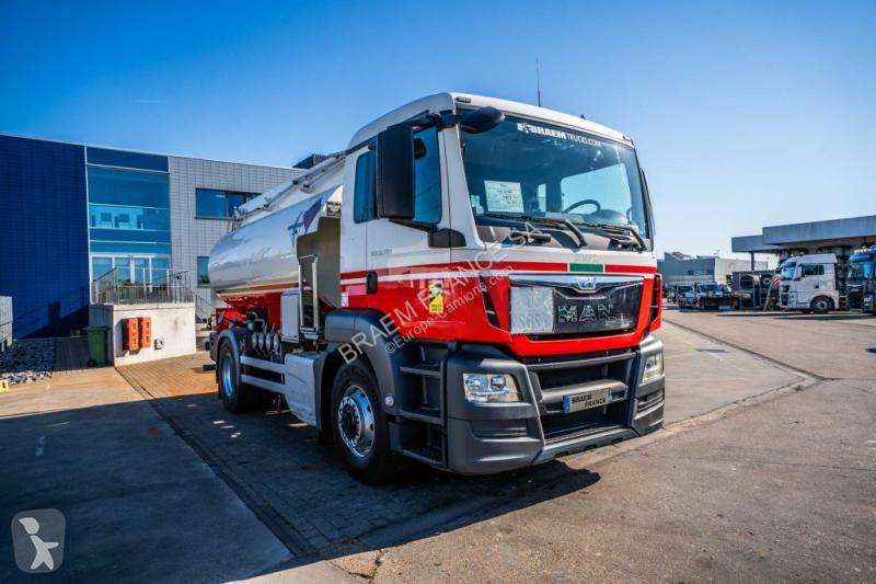 Camion MAN 18.400 4x4H +CM 11.500L /4 COMP