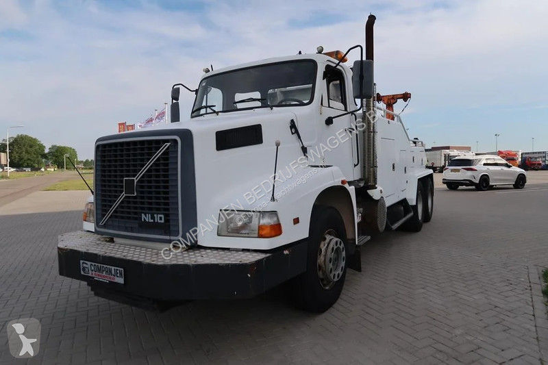 Kamion Volvo NL 10 Towing and recovery vehicle...