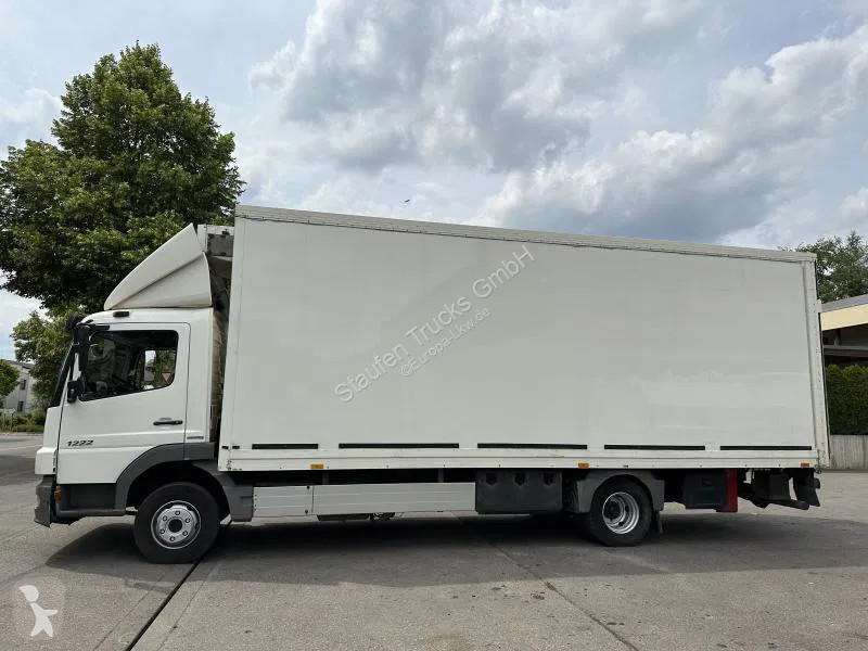 Kamion Mercedes 1222 L Kühl-LKW Klima