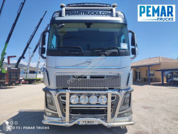 Camion plateau ridelles Volvo