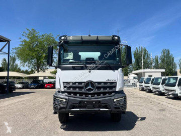 Camion pompe à béton Mercedes neuf