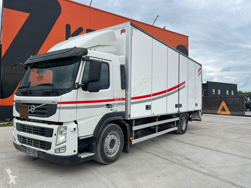Camion Volvo 330 4x2 BOX L=7533 mm