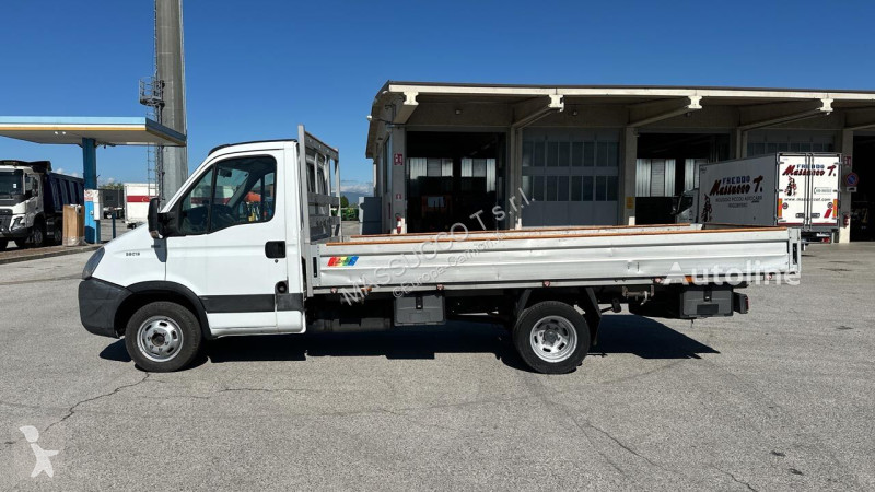Kamion Iveco DAILY 35C13