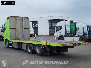 Camión plataforma Volvo