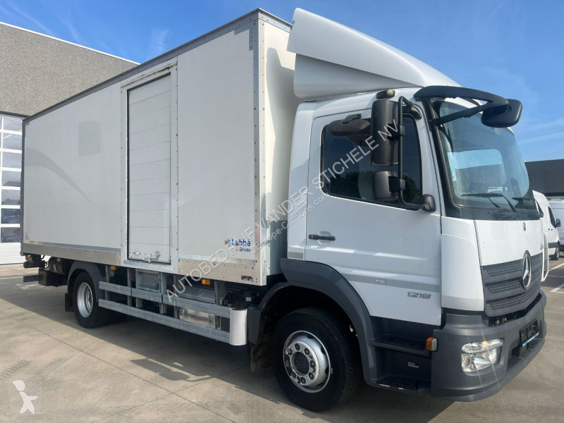 Kamion Mercedes 1218