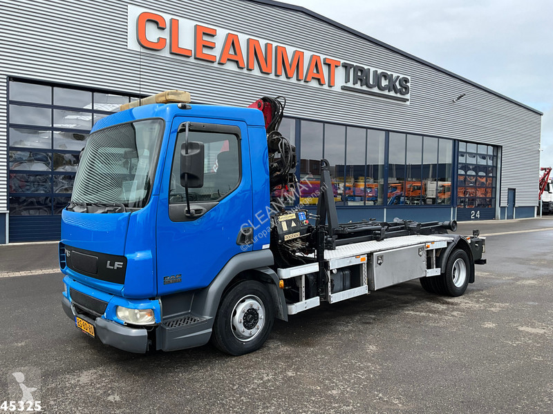 Camion DAF LF 180 HMF 7 Tonmeter laadkraan