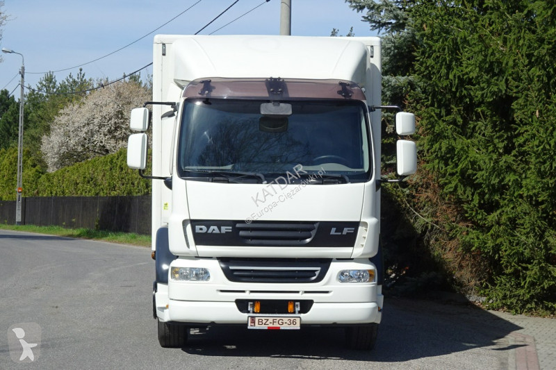 Camión DAF 55220 Euro 5 Kontener 20palet winda...