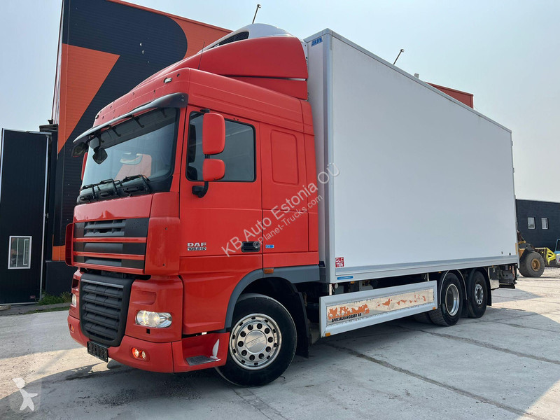 Camion DAF 105510 6x2 T-1200R / BOX L=7423 mm