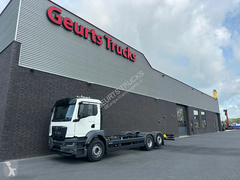 Camion MAN TGS 6X2-4 BL CHASSIS CABINE (NIEUW)