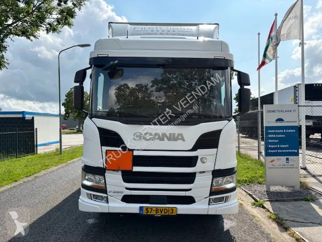 Kamion Scania P280 Closed box taillift 2000 kg...