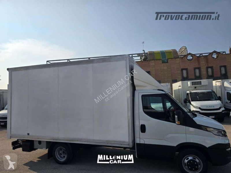 Veicolo commerciale Iveco 35-14 FURGONE 4,40...
