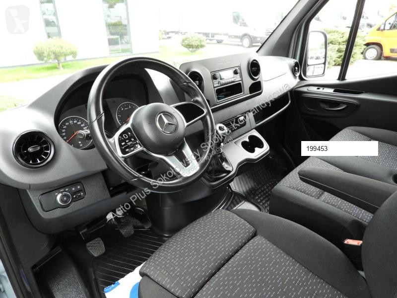Autoutilitară Mercedes SPRINTER 315 SKRZYNIA 8...