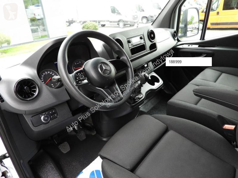 Véhicule utilitaire Mercedes SPRINTER 519...